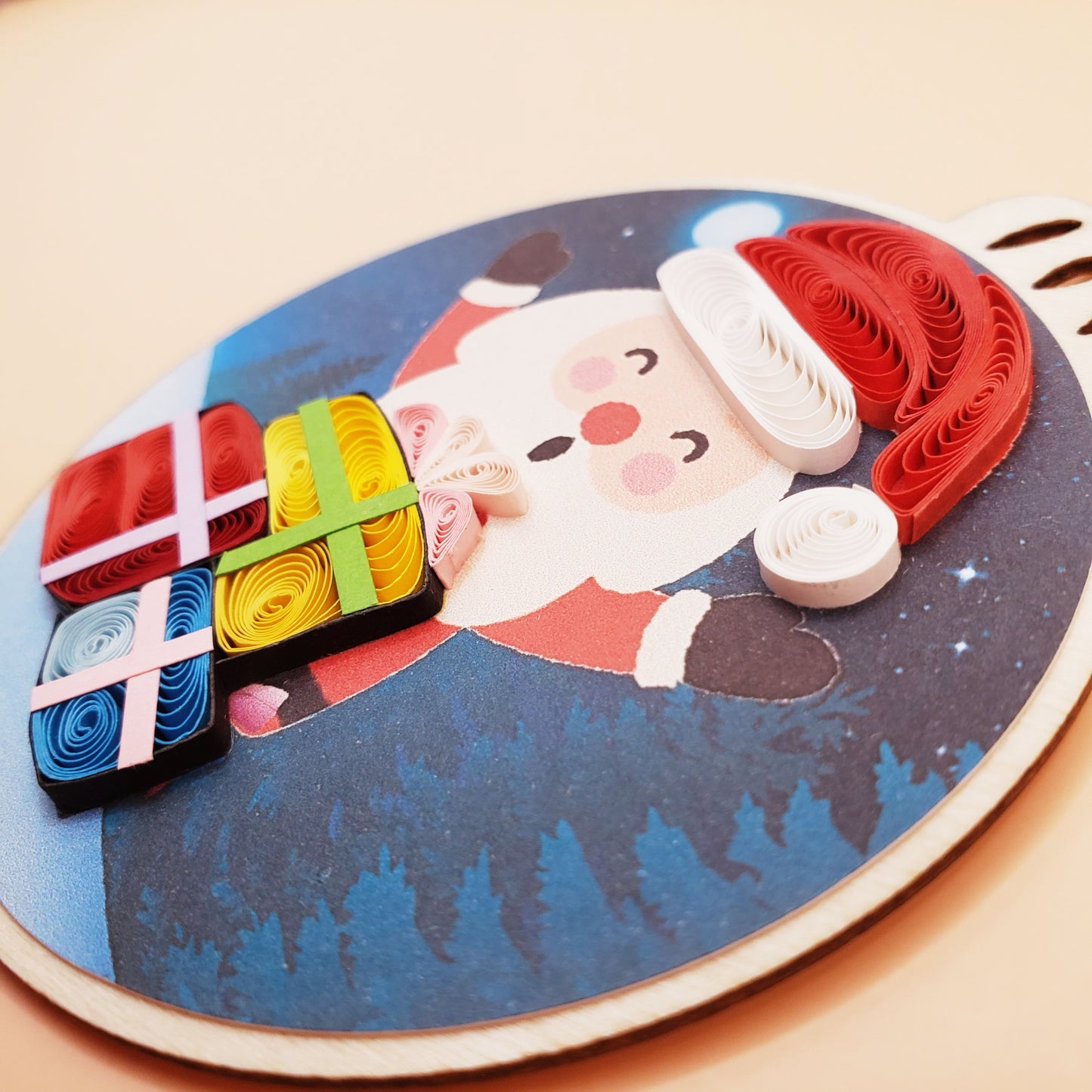 Handmade Quilling Ornament – Santa Claus with Gift
